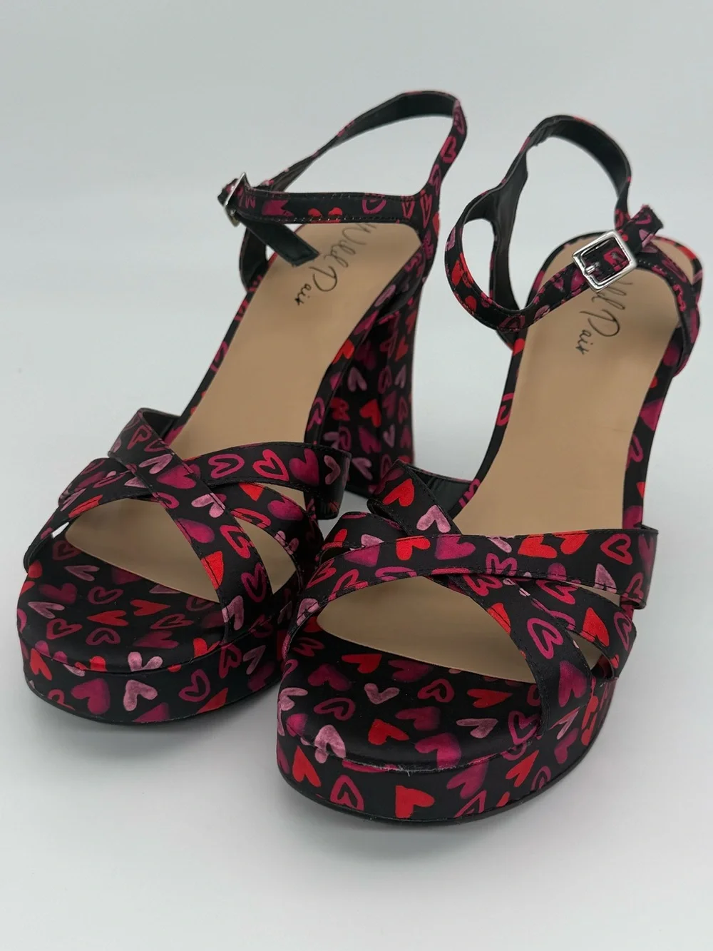 NWOT Wild Pair Heart Print Satin Platform Heels Strappy Sandals Sz 11